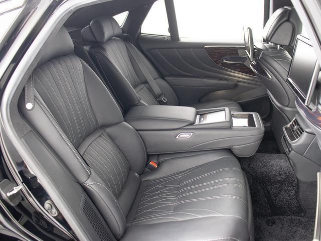 ＬＳ ＬＳ５００ｈ　エグゼクティブ　（禁煙車）（サンルーフ）（新品ウェザリアエアロ）（レクサス点検整備記録１６枚）（マークレビンソン）（リアエンター）（デジタルインナーミラー）（パノラミックビュー）（セーフティシステム＋Ａ）（ＢＳＭ）（30枚目）