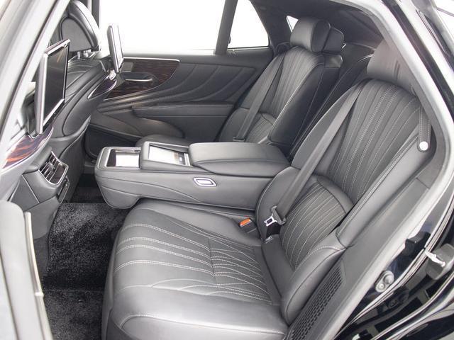ＬＳ ＬＳ５００ｈ　エグゼクティブ　（禁煙車）（サンルーフ）（新品ウェザリアエアロ）（レクサス点検整備記録１６枚）（マークレビンソン）（リアエンター）（デジタルインナーミラー）（パノラミックビュー）（セーフティシステム＋Ａ）（ＢＳＭ）（31枚目）