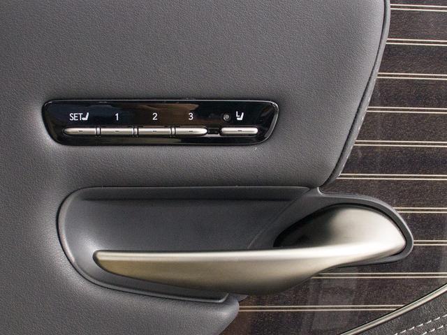 ＬＳ ＬＳ５００ｈ　Ｉパッケージ　（新品ウェザリアエアロ）（禁煙車）（サンルーフ）（記録簿９枚）（デジタルインナーミラー）（パノラミックビュー）（セーフティシステム＋Ａ）（レーダークルーズ）（衝突軽減）（ＨＵＤ）（パワートランク）（18枚目）