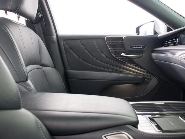 ＬＳ ＬＳ５００ｈ　Ｉパッケージ　（新品ウェザリアエアロ）（禁煙車）（サンルーフ）（記録簿９枚）（デジタルインナーミラー）（パノラミックビュー）（セーフティシステム＋Ａ）（レーダークルーズ）（衝突軽減）（ＨＵＤ）（パワートランク）（34枚目）