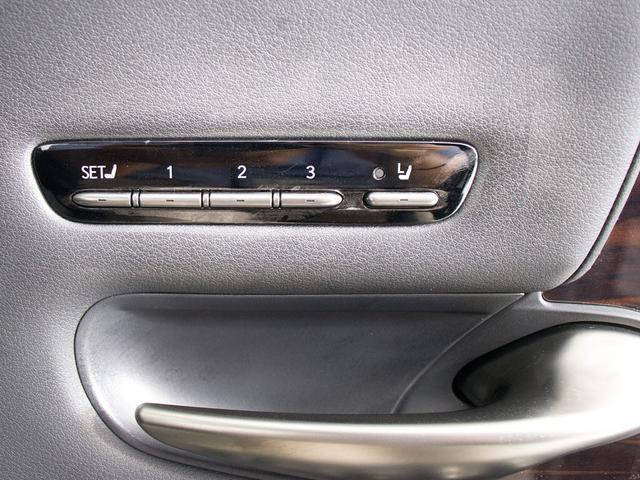 ＬＳ ＬＳ５００ｈ　エグゼクティブ　（禁煙車）（モデリスタフルエアロ）（サンルーフ）（マークレビンソン）（リアエンター）（２０インチアルミホイール）（デジタルインナーミラー）（パノラミックビュー）（黒本革）（後席コントロールパネル）（48枚目）