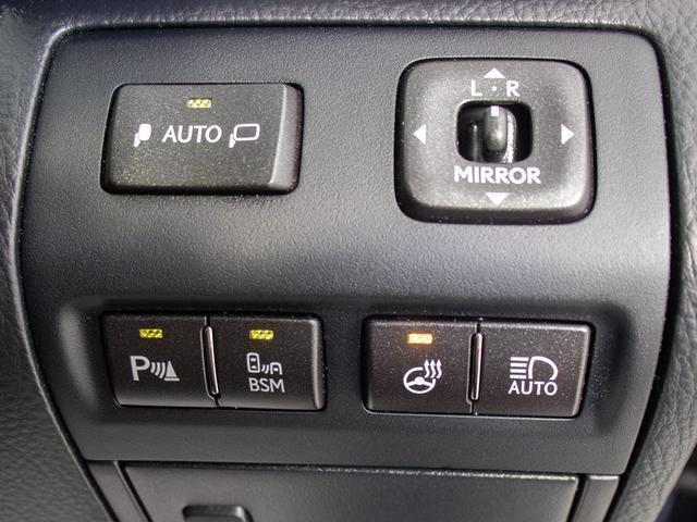 ＬＳ ＬＳ６００ｈ　バージョンＬ　（禁煙車）（全画面ＳＤナビ）（サンルーフ）（レーダークルーズ）（プリクラッシュ）（ＢＳＭ）（点検記録簿１６枚）（パワートランク）（黒本革）（後席コントロールパネル）（シートヒーター）（エアシート）（26枚目）