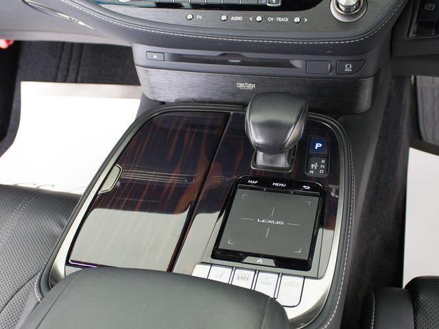 ＬＳ ＬＳ５００ｈ　エグゼクティブ　（禁煙車）（サンルーフ）（マークレビンソン）（リアエンター）（デジタルインナーミラー）（パノラミックビュー）（黒本革）（後席コントロールパネル）（オットマン）（セーフティシステム＋Ａ）（電動トランク）（35枚目）