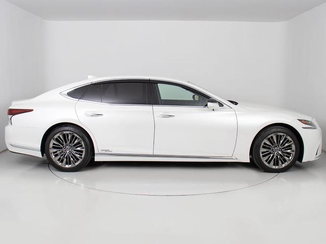 ノイズリダクション機構付きオプションスパッタリング２０インチ装着！アルミホイールの変更も可能です！お客様のお好みの１台を作成可能となります！※詳細はスタッフまでお尋ねください。