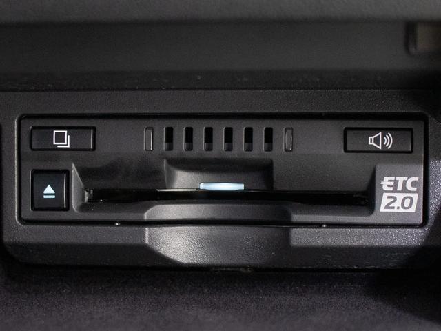 ★ＥＴＣ２．０が装備されています！！社外品とは違い収まりの良いデザインが人気！高速道路を利用する際は必需品ですよね！！ストレス無く料金所を通過出来ます！！