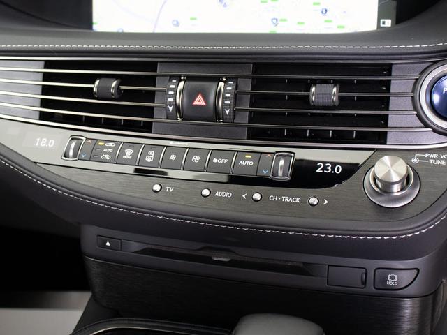 ＣＤはもちろんの事、ＤＶＤ＆Ｂｌｕ−ｒａｙ再生も可能です。フルセグ地デジにも対応しさらにＢｌｕｅｔｏｏｔｈにも対応しております