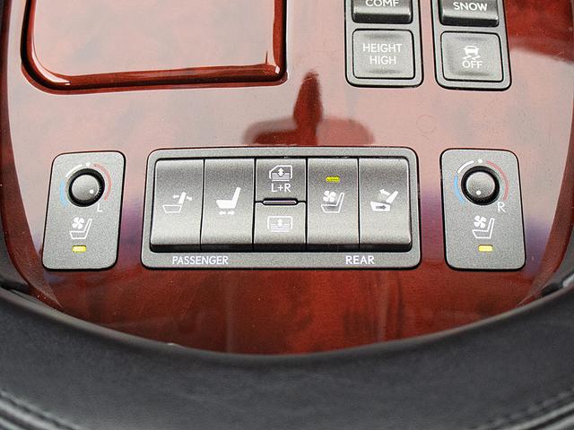 快適エアシート＆シートヒーターを装備しています！高級車ならではの装備です！シートが暖まる機能！シートから冷風が出る機能！どちらも付いています！！寒い冬も、暑い夏も快適にご乗車頂けます！！