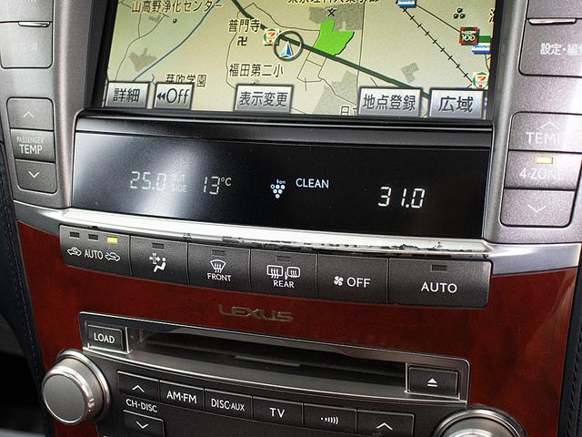 ＣＤはもちろんの事、ＤＶＤ再生も可能です。フルセグ地デジにも対応しさらにＢｌｕｅｔｏｏｔｈにも対応しております