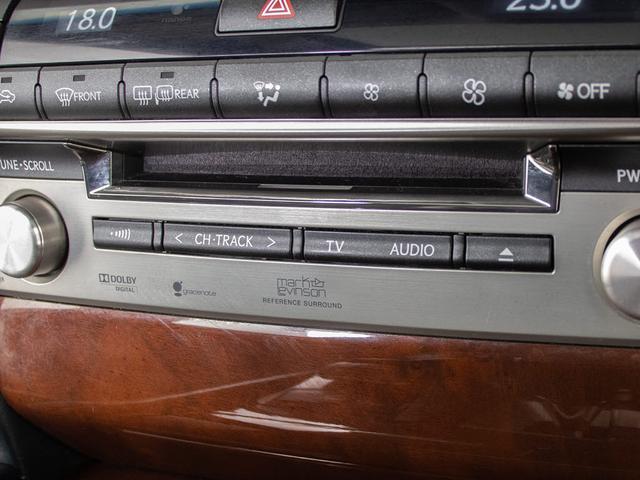 人気装備のリアエンターシステムを装着！ワイド画面のモニター搭載！！さらにマークレビンソンプレミアムオーディオ、ＤＶＤ機能もセットオプションにて完備しております。