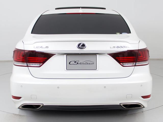 ★クリアランスソナー（前後コーナーセンサー）が付いています！フロント＆リアにセンサーがあり、障害物に近づくと警告音が鳴り、更にはマルチ画面上にも表示されます！すごく便利な人気装備です！！