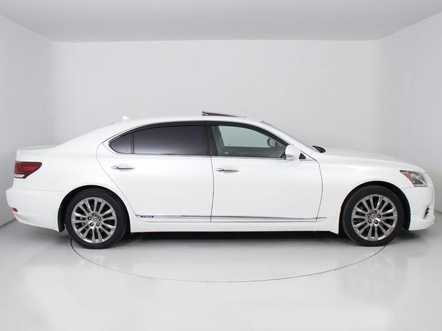 社外アルミホイール取付・スピンドルエアロ取付・各メーカーエアロ取付・車高調・ローダウン・ライトカスタム・スモークフィルム施工ＯＫ！お気軽にご相談下さい！