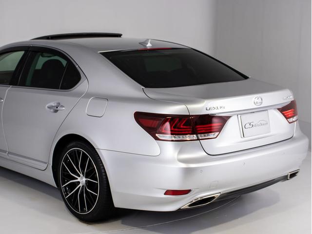 ＬＳ ＬＳ４６０　バージョンＣ　Ｉパッケージ　後期型（禁煙車）（サンルーフ）（新品２０インチアルミ＆タイヤ）（黒本革シート）（記録簿１１枚）（３連眼ＬＥＤヘッドライト）（パワートランク）助手席オットマン　エアサスコントローラー　衝突軽減ブレーキ（24枚目）