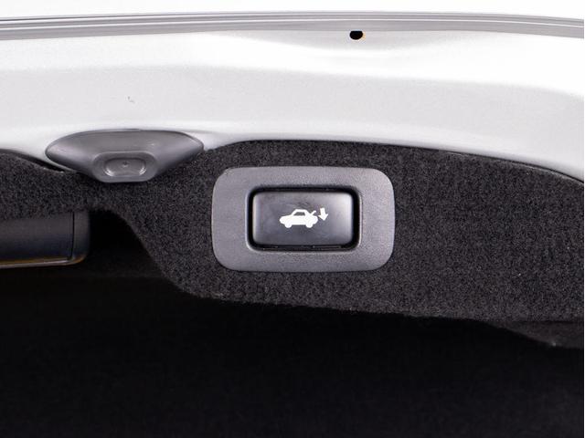 ＬＳ ＬＳ４６０　バージョンＣ　Ｉパッケージ　後期型（禁煙車）（サンルーフ）（新品２０インチアルミ＆タイヤ）（黒本革シート）（記録簿１１枚）（３連眼ＬＥＤヘッドライト）（パワートランク）助手席オットマン　エアサスコントローラー　衝突軽減ブレーキ（34枚目）