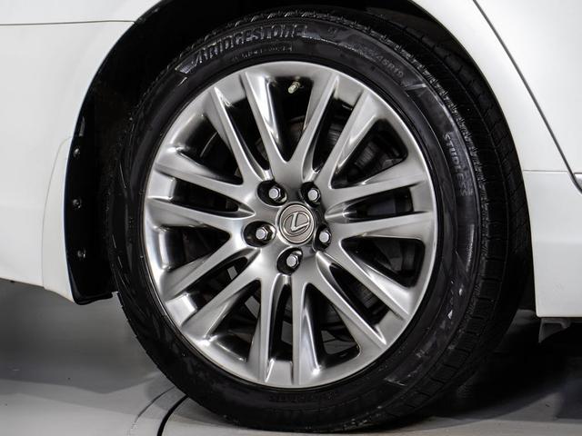 LS LS600hL (後期)(禁煙)(リアエンター)(マークレビンソン) (サンルーフ)(黒本革)(プリクラッシュセーフティ)(レーダークルーズコントロール)(レーンキープアシスト)(Cソナー)(Bスポットモニター)(17枚目)