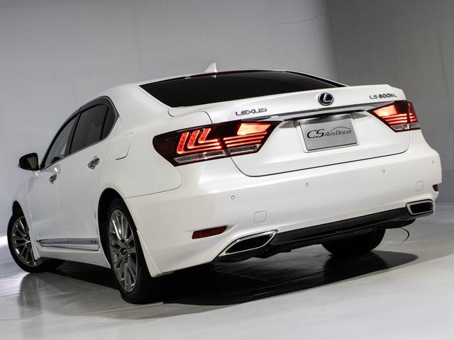 LS LS600hL (後期)(禁煙)(リアエンター)(マークレビンソン) (サンルーフ)(黒本革)(プリクラッシュセーフティ)(レーダークルーズコントロール)(レーンキープアシスト)(Cソナー)(Bスポットモニター)(21枚目)