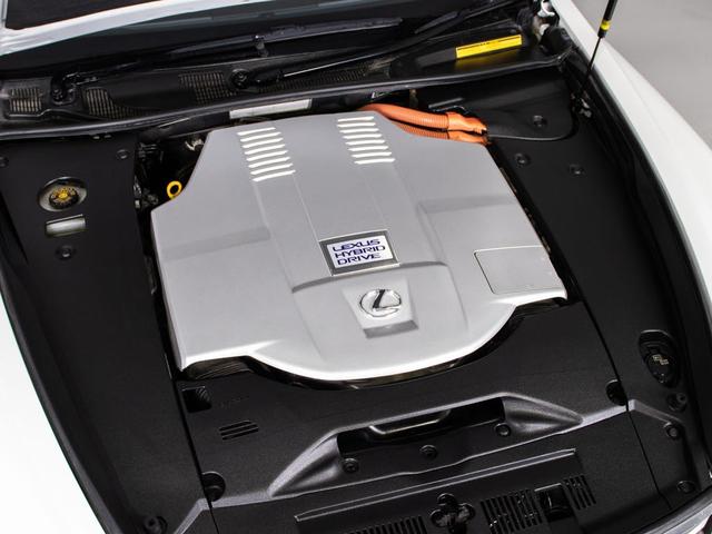 LS LS600hL (後期)(禁煙)(リアエンター)(マークレビンソン) (サンルーフ)(黒本革)(プリクラッシュセーフティ)(レーダークルーズコントロール)(レーンキープアシスト)(Cソナー)(Bスポットモニター)(28枚目)