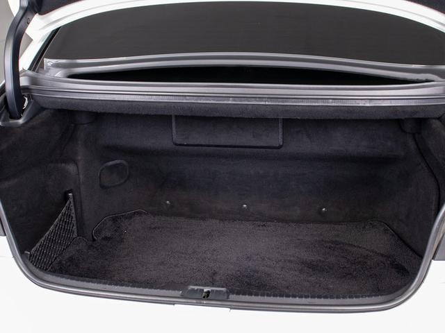 LS LS600hL (後期)(禁煙)(リアエンター)(マークレビンソン) (サンルーフ)(黒本革)(プリクラッシュセーフティ)(レーダークルーズコントロール)(レーンキープアシスト)(Cソナー)(Bスポットモニター)(29枚目)