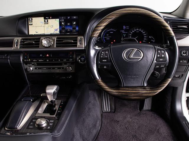 LS LS600hL (後期)(禁煙)(リアエンター)(マークレビンソン) (サンルーフ)(黒本革)(プリクラッシュセーフティ)(レーダークルーズコントロール)(レーンキープアシスト)(Cソナー)(Bスポットモニター)(31枚目)
