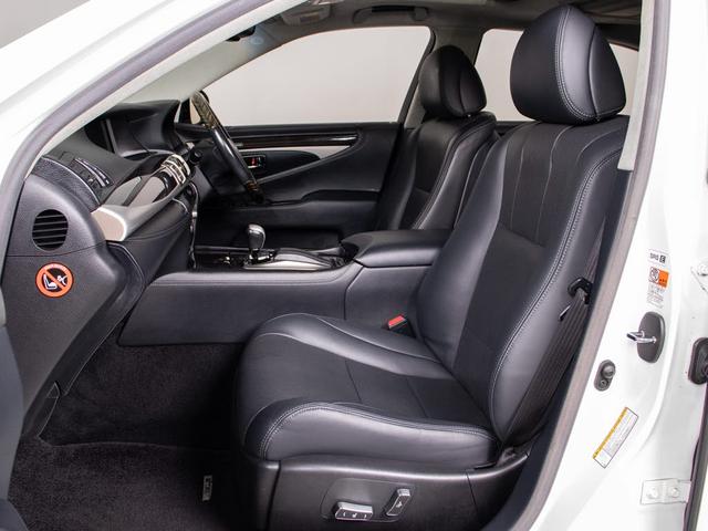 LS LS600hL (後期)(禁煙)(リアエンター)(マークレビンソン) (サンルーフ)(黒本革)(プリクラッシュセーフティ)(レーダークルーズコントロール)(レーンキープアシスト)(Cソナー)(Bスポットモニター)(33枚目)