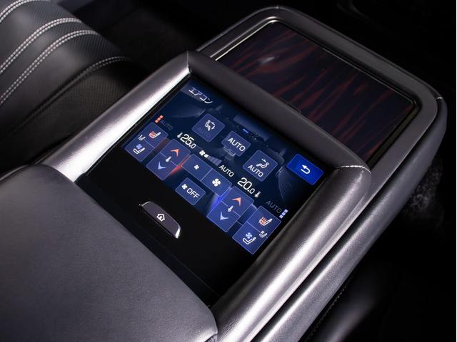 LS LS500h バージョンL (ワンオーナー)(禁煙車)(4WD)(黒本革シート)(記録簿12枚)(レクサスセーフティシステム+A)パノラミックビュー ハンズフリーパワートランク デジタルインナーミラー シーケンシャルウィンカー(8枚目)