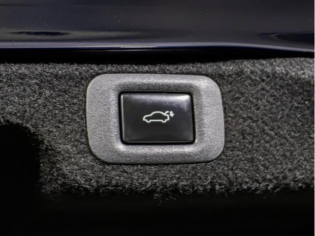 LS LS500h バージョンL (ワンオーナー)(禁煙車)(4WD)(黒本革シート)(記録簿12枚)(レクサスセーフティシステム+A)パノラミックビュー ハンズフリーパワートランク デジタルインナーミラー シーケンシャルウィンカー(11枚目)