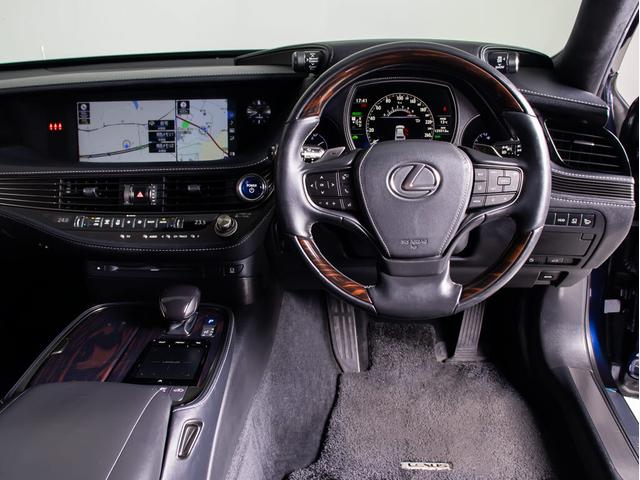 LS LS500h バージョンL (ワンオーナー)(禁煙車)(4WD)(黒本革シート)(記録簿12枚)(レクサスセーフティシステム+A)パノラミックビュー ハンズフリーパワートランク デジタルインナーミラー シーケンシャルウィンカー(35枚目)