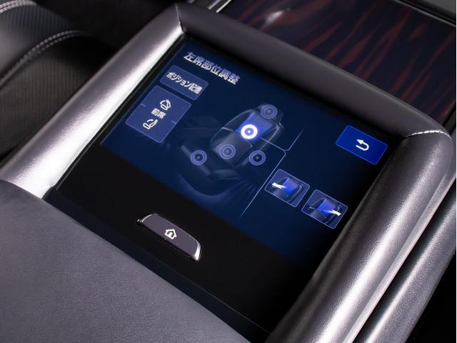 LS LS500h バージョンL (ワンオーナー)(禁煙車)(4WD)(黒本革シート)(記録簿12枚)(レクサスセーフティシステム+A)パノラミックビュー ハンズフリーパワートランク デジタルインナーミラー シーケンシャルウィンカー(39枚目)