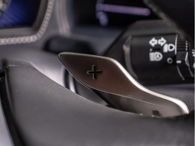 LS LS500h バージョンL (ワンオーナー)(禁煙車)(4WD)(黒本革シート)(記録簿12枚)(レクサスセーフティシステム+A)パノラミックビュー ハンズフリーパワートランク デジタルインナーミラー シーケンシャルウィンカー(45枚目)