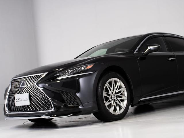 LS LS500h エグゼクティブ (禁煙車)(ワンオーナー)(マークレビンソン)(リヤモニター)(レクサスセーフティシステム+A)(フルエアロ)(点検記録簿20枚)パノラミックビューモニター ハンズフリーパワートランク 黒本革シート(24枚目)