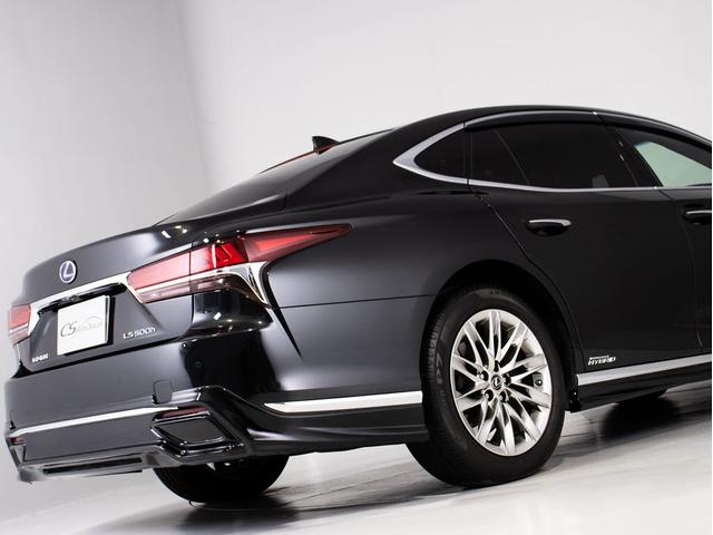 LS LS500h エグゼクティブ (禁煙車)(ワンオーナー)(マークレビンソン)(リヤモニター)(レクサスセーフティシステム+A)(フルエアロ)(点検記録簿20枚)パノラミックビューモニター ハンズフリーパワートランク 黒本革シート(25枚目)