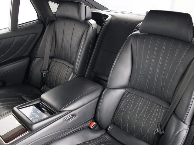 LS LS500h エグゼクティブ (禁煙車)(ワンオーナー)(マークレビンソン)(リヤモニター)(レクサスセーフティシステム+A)(フルエアロ)(点検記録簿20枚)パノラミックビューモニター ハンズフリーパワートランク 黒本革シート(43枚目)