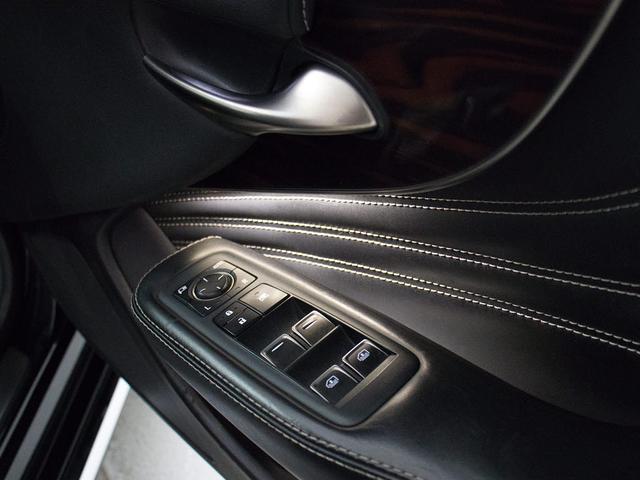 LS LS500h エグゼクティブ (禁煙車)(ワンオーナー)(マークレビンソン)(リヤモニター)(レクサスセーフティシステム+A)(フルエアロ)(点検記録簿20枚)パノラミックビューモニター ハンズフリーパワートランク 黒本革シート(47枚目)