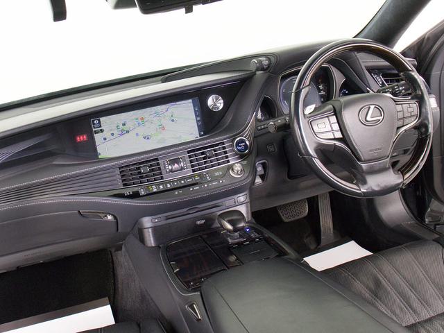 LS LS500h エグゼクティブ (禁煙車)(ワンオーナー)(マークレビンソン)(リヤモニター)(レクサスセーフティシステム+A)(フルエアロ)(点検記録簿20枚)パノラミックビューモニター ハンズフリーパワートランク 黒本革シート(55枚目)