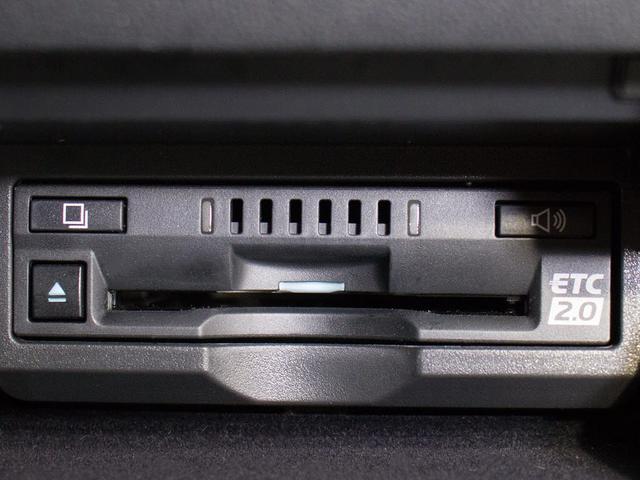 LS LS500h エグゼクティブ (禁煙車)(ワンオーナー)(マークレビンソン)(リヤモニター)(レクサスセーフティシステム+A)(フルエアロ)(点検記録簿20枚)パノラミックビューモニター ハンズフリーパワートランク 黒本革シート(57枚目)