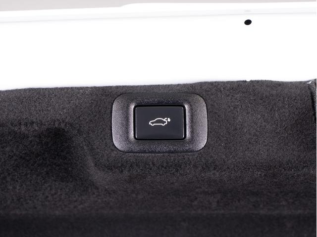 LS LS500h エグゼクティブ 後期型(禁煙車)(サンルーフ)(マークレビンソン)(リヤモニター)(レクサスセーフティシステム+A)(白本革シート)デジタルインナーミラー ハンズフリーパワートランク シーケンシャルウィンカー(15枚目)