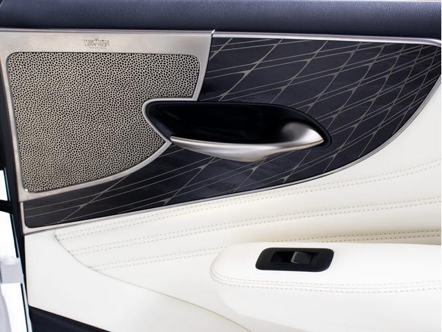 LS LS500h エグゼクティブ 後期型(禁煙車)(サンルーフ)(マークレビンソン)(リヤモニター)(レクサスセーフティシステム+A)(白本革シート)デジタルインナーミラー ハンズフリーパワートランク シーケンシャルウィンカー(49枚目)