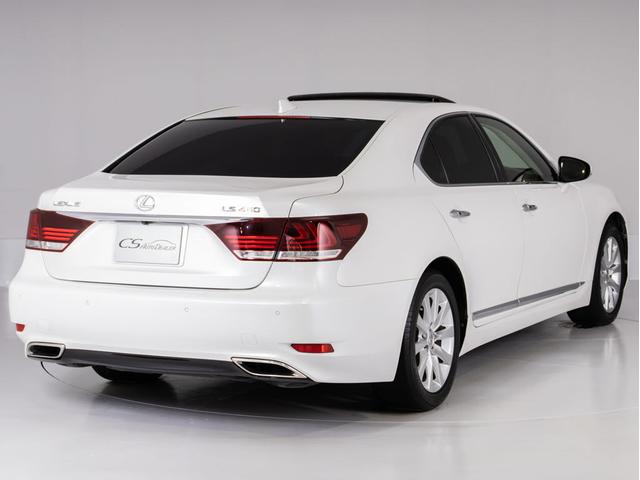 LS LS460 バージョンC Iパッケージ 後期型(サンルーフ)(黒本革シート)(3連眼LEDヘッドライト)(全画面SDマルチナビ)(点検記録簿20枚)デイライト 助手席オットマン ブルーレイ&Bluetooth対応 アルカンターラルーフ(20枚目)
