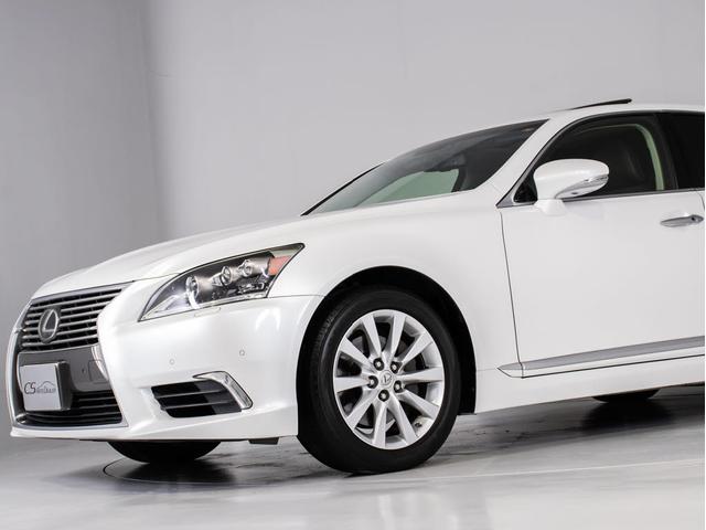 LS LS460 バージョンC Iパッケージ 後期型(サンルーフ)(黒本革シート)(3連眼LEDヘッドライト)(全画面SDマルチナビ)(点検記録簿20枚)デイライト 助手席オットマン ブルーレイ&Bluetooth対応 アルカンターラルーフ(23枚目)