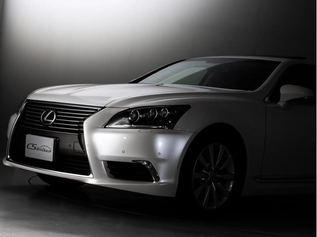 LS LS460 バージョンC Iパッケージ 後期型(サンルーフ)(黒本革シート)(3連眼LEDヘッドライト)(全画面SDマルチナビ)(点検記録簿20枚)デイライト 助手席オットマン ブルーレイ&Bluetooth対応 アルカンターラルーフ(29枚目)