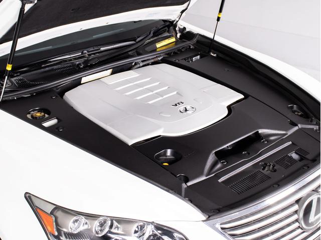 LS LS460 バージョンC Iパッケージ 後期型(サンルーフ)(黒本革シート)(3連眼LEDヘッドライト)(全画面SDマルチナビ)(点検記録簿20枚)デイライト 助手席オットマン ブルーレイ&Bluetooth対応 アルカンターラルーフ(34枚目)