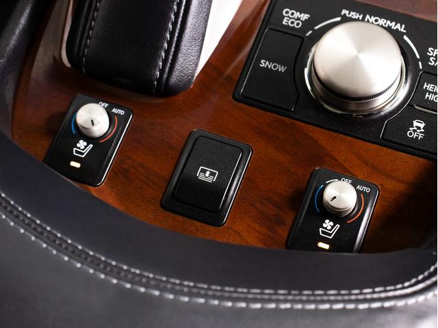 LS LS460 バージョンC Iパッケージ 後期型(サンルーフ)(黒本革シート)(3連眼LEDヘッドライト)(全画面SDマルチナビ)(点検記録簿20枚)デイライト 助手席オットマン ブルーレイ&Bluetooth対応 アルカンターラルーフ(44枚目)