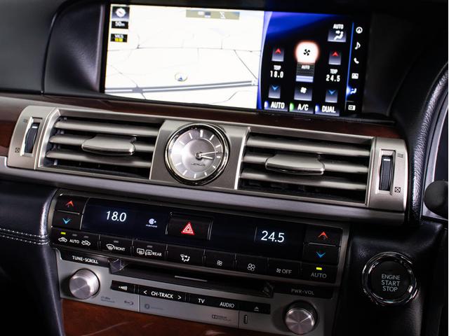 LS LS460 バージョンC Iパッケージ 後期型(サンルーフ)(黒本革シート)(3連眼LEDヘッドライト)(全画面SDマルチナビ)(点検記録簿20枚)デイライト 助手席オットマン ブルーレイ&Bluetooth対応 アルカンターラルーフ(51枚目)