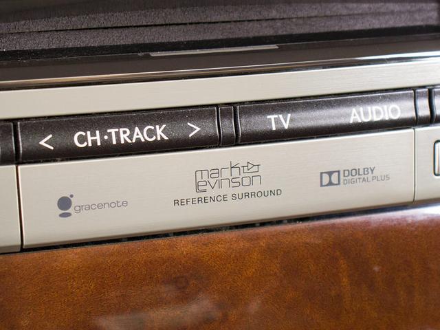 LS LS600h バージョンL (整備点検記録簿11枚)(サンルーフ)(マークレビンソン)(レーダークルーズC)(BSM)(黒本革シート)(三眼LEDヘッドライト)(後席コントロールパネル)(4WD)(シートヒーター)(エアシート)(6枚目)