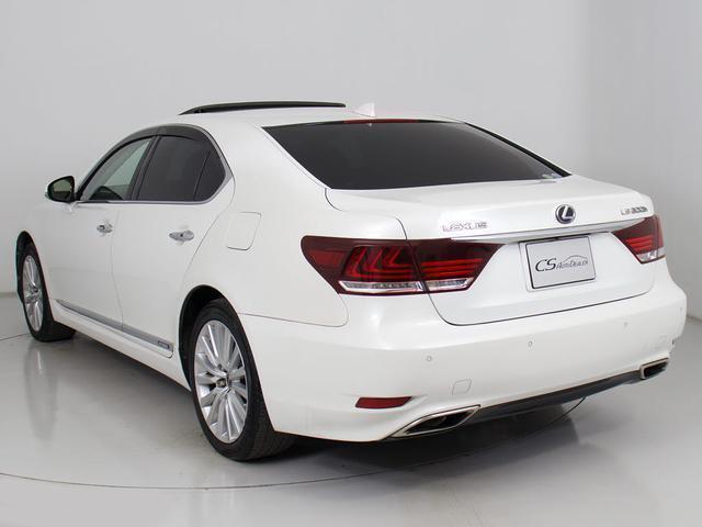 LS LS600h バージョンL (整備点検記録簿11枚)(サンルーフ)(マークレビンソン)(レーダークルーズC)(BSM)(黒本革シート)(三眼LEDヘッドライト)(後席コントロールパネル)(4WD)(シートヒーター)(エアシート)(14枚目)