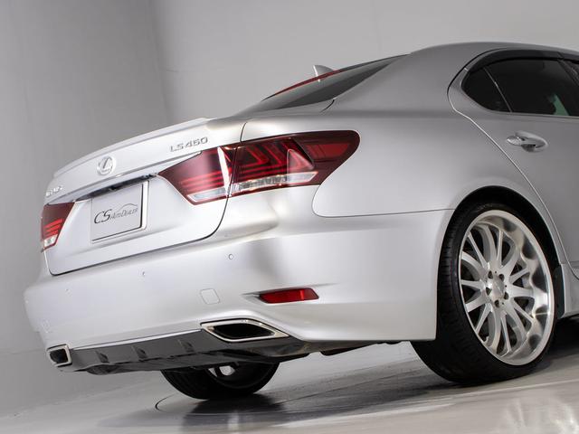 LS LS460 Fスポーツ (WALD22インチアルミ)(エイムゲインエアロ)(レッド×ブラックコンビレザーシート)(連眼LEDヘッドライト)(衝突軽減ブレーキ)レーダークルーズ クリアランスソナー 専用内外装装備 デイライト(22枚目)