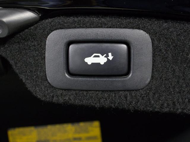 LS LS600hL エグゼクティブパッケージ (5人乗り)(マークレビンソン)(リアエンター)(メローホワイトレザー)(Fスポーツ仕様バンパー)(20インチAW)(ドライバーモニター)(レーダークルーズ)(プリクラッシュ)(LKA)(BSM)(25枚目)