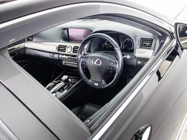 LS LS460 Fスポーツ (禁煙車)(整備点検記録簿10枚)(新品ウェザリアフルエアロ)(サンルーフ)(4本出しマフラー)(レーダークルーズ)(プリクラッシュ)(BSM)(パワートランク)(黒本革)(冷暖房シート)(34枚目)