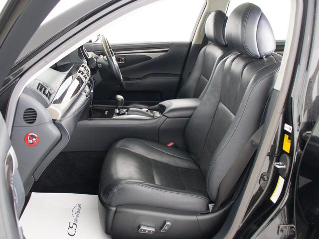 LS LS600hL エグゼクティブパッケージ 後期型(サンルーフ)(マークレビンソン)(リヤエンターモニター)(黒本革シート)(衝突軽減ブレーキ)(踏み間違い防止機能)レーダークルーズ 5人乗り BSM パワートランク 3連眼LEDヘッドライト(42枚目)