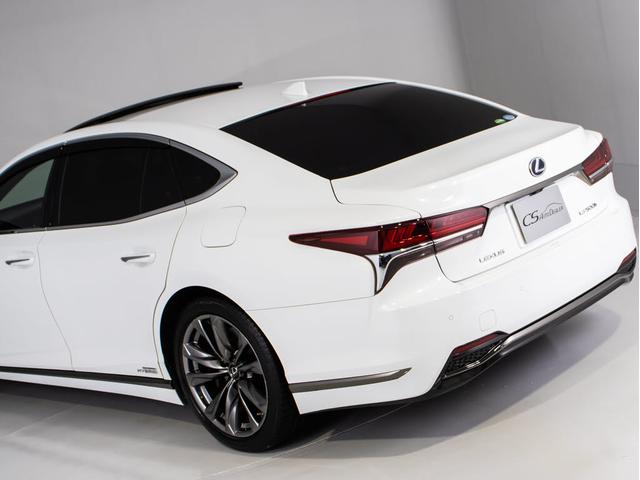LS LS500h Fスポーツ (サンルーフ)(赤本革シート)(レクサスセーフティシステム+A)デジタルインナーミラー パノラミックビューモニター 12.3インチSDマルチナビ シーケンシャルウィンカー ハンズフリーパワートランク(26枚目)