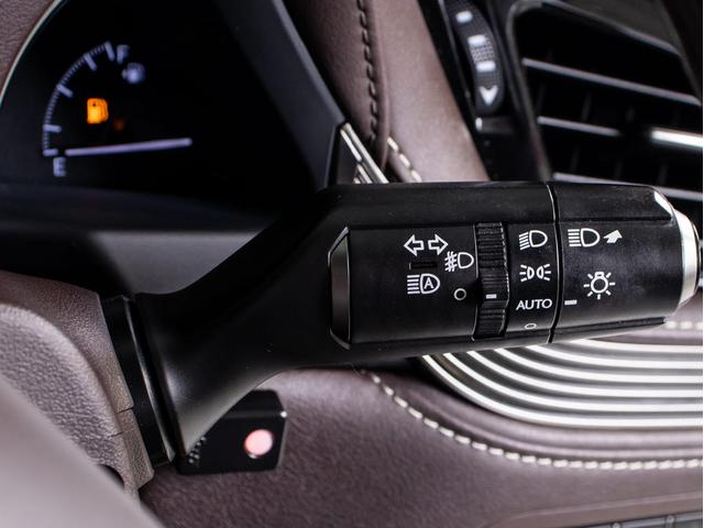 LS LS500h エグゼクティブ (サンルーフ)(マークレビンソン)(リヤモニター)(白本革シート)(TRD21インチアルミ)(レクサスセーフティシステム+A)パノラミックビュー デジタルインナーミラー ハンズフリーパワートランク(47枚目)